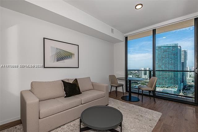 398 NE 5th St # 2802, Miami FL 33132 — 9