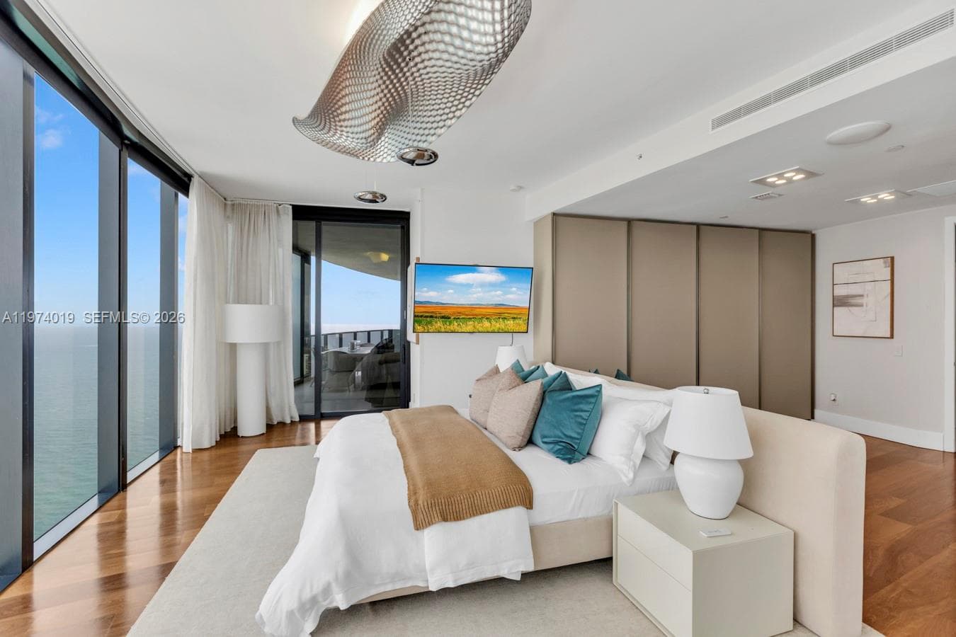 18555 Collins Ave # 4605, Sunny Isles Beach FL 33160 — 23