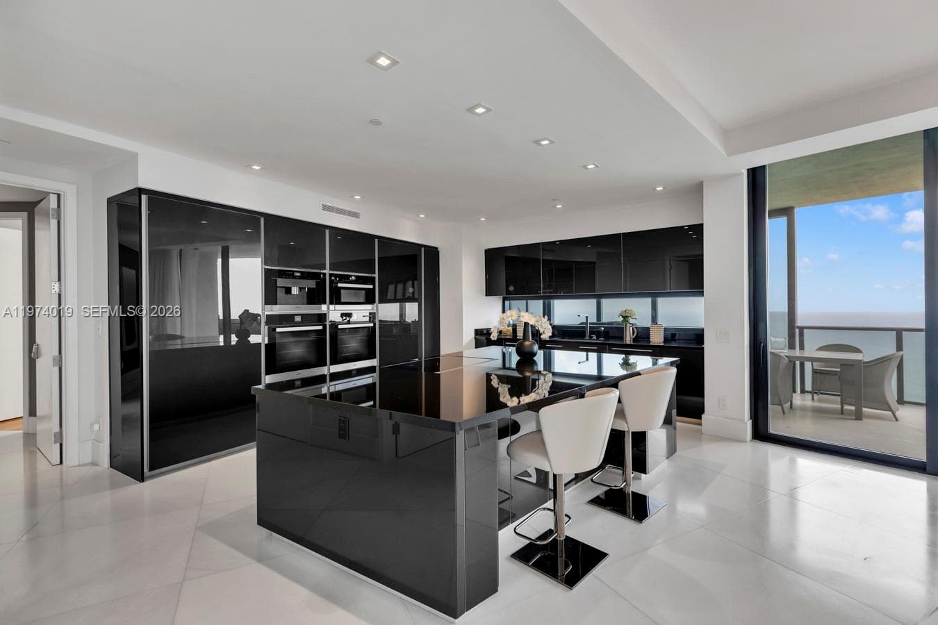 18555 Collins Ave # 4605, Sunny Isles Beach FL 33160 — 19