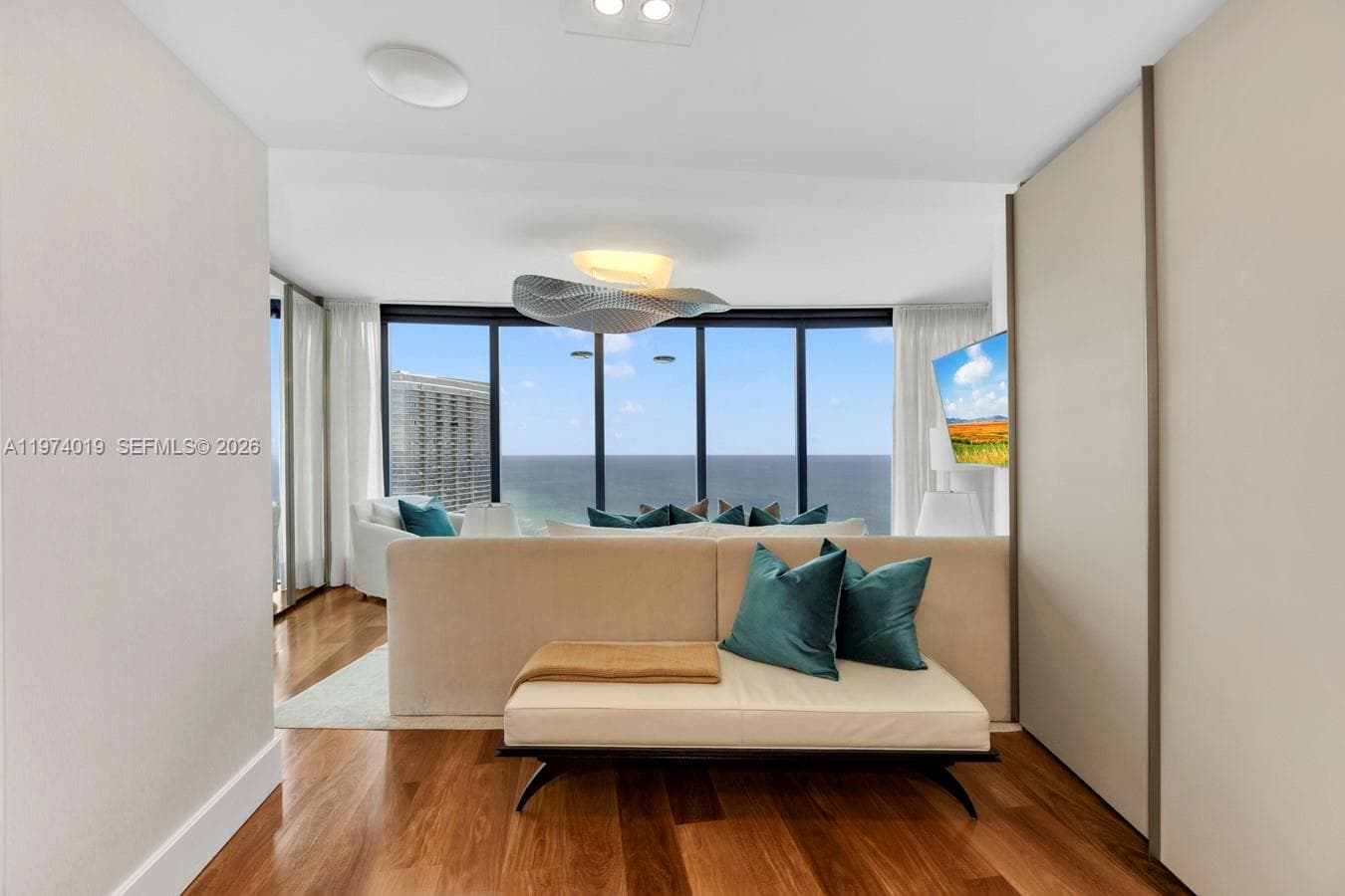 18555 Collins Ave # 4605, Sunny Isles Beach FL 33160 — 21