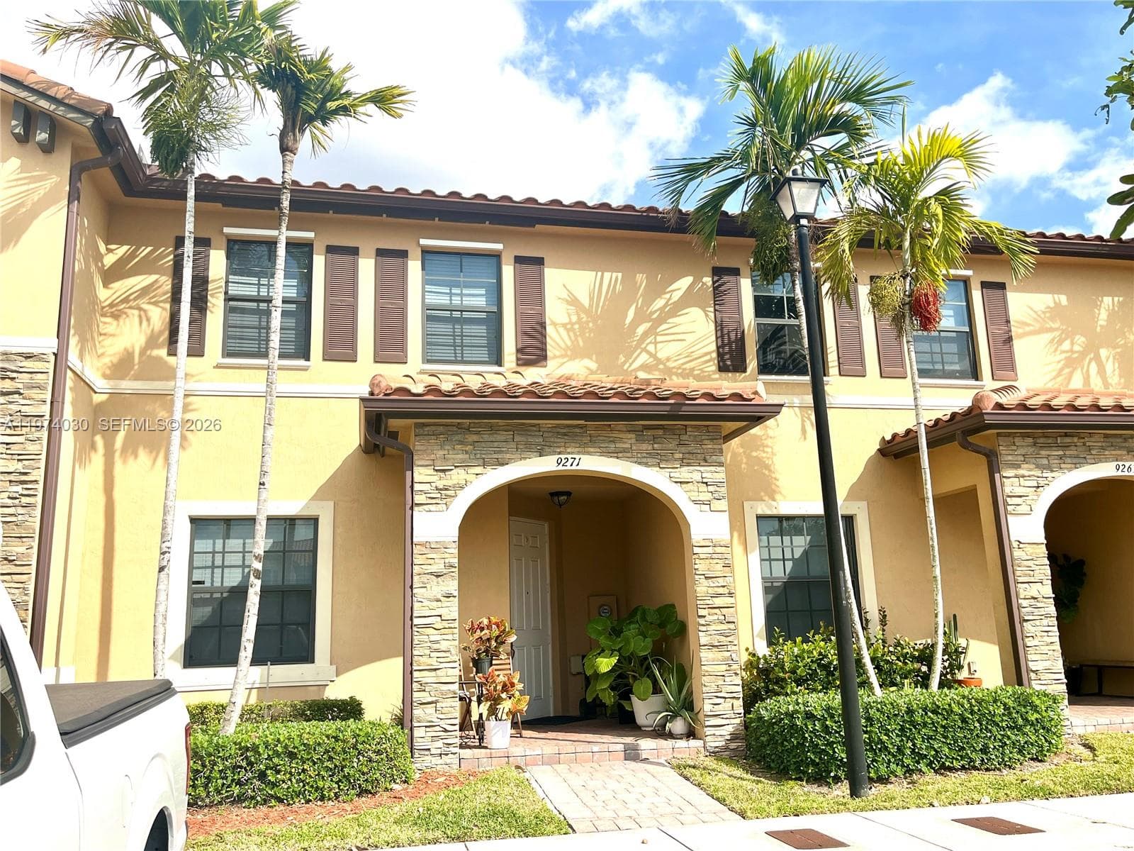 9271 W 33rd Ln, Hialeah FL 33018 — 2