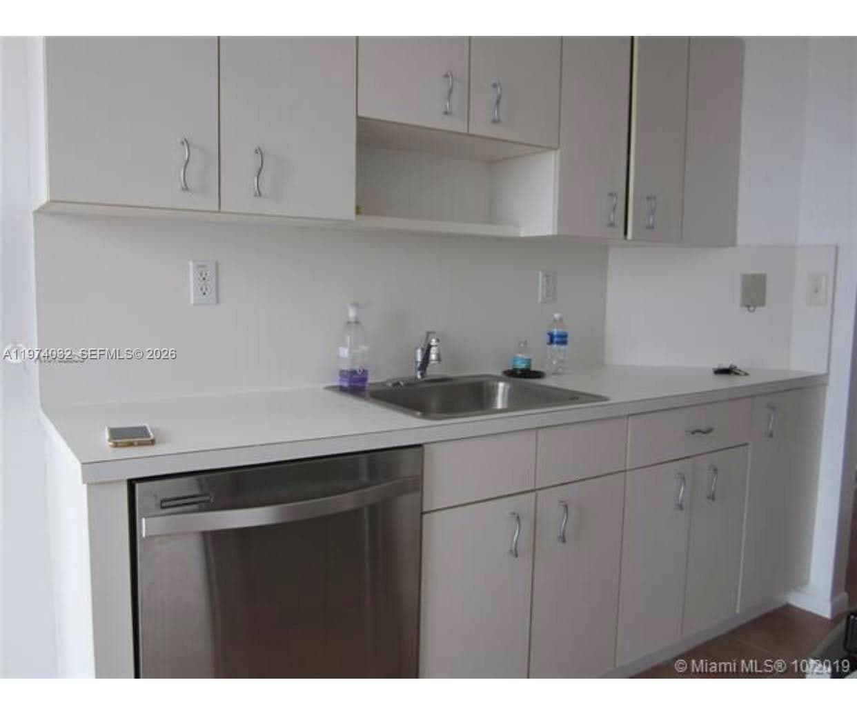 1688 West Ave # 1107, Miami Beach FL 33139 — 2