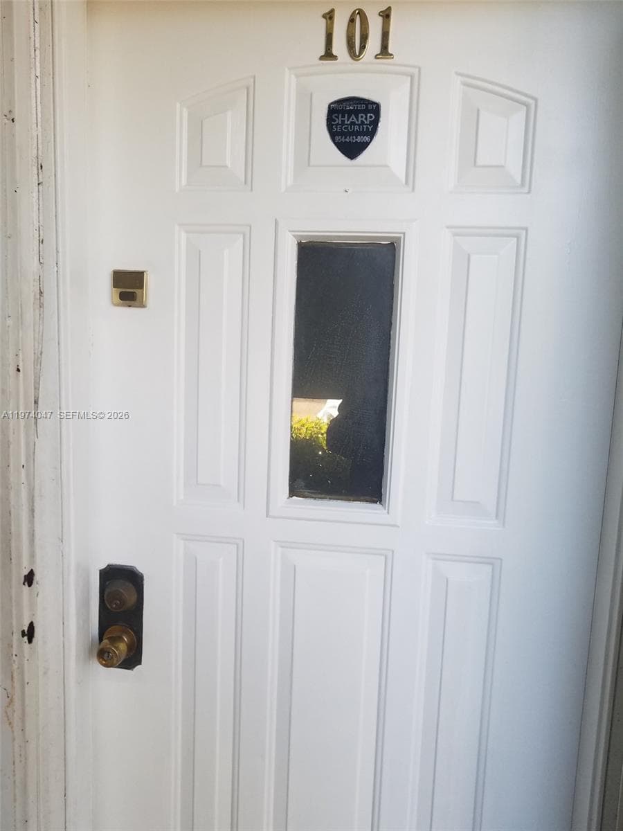 426 NE 210th Cir Ter # 2, Miami FL 33179 — 17