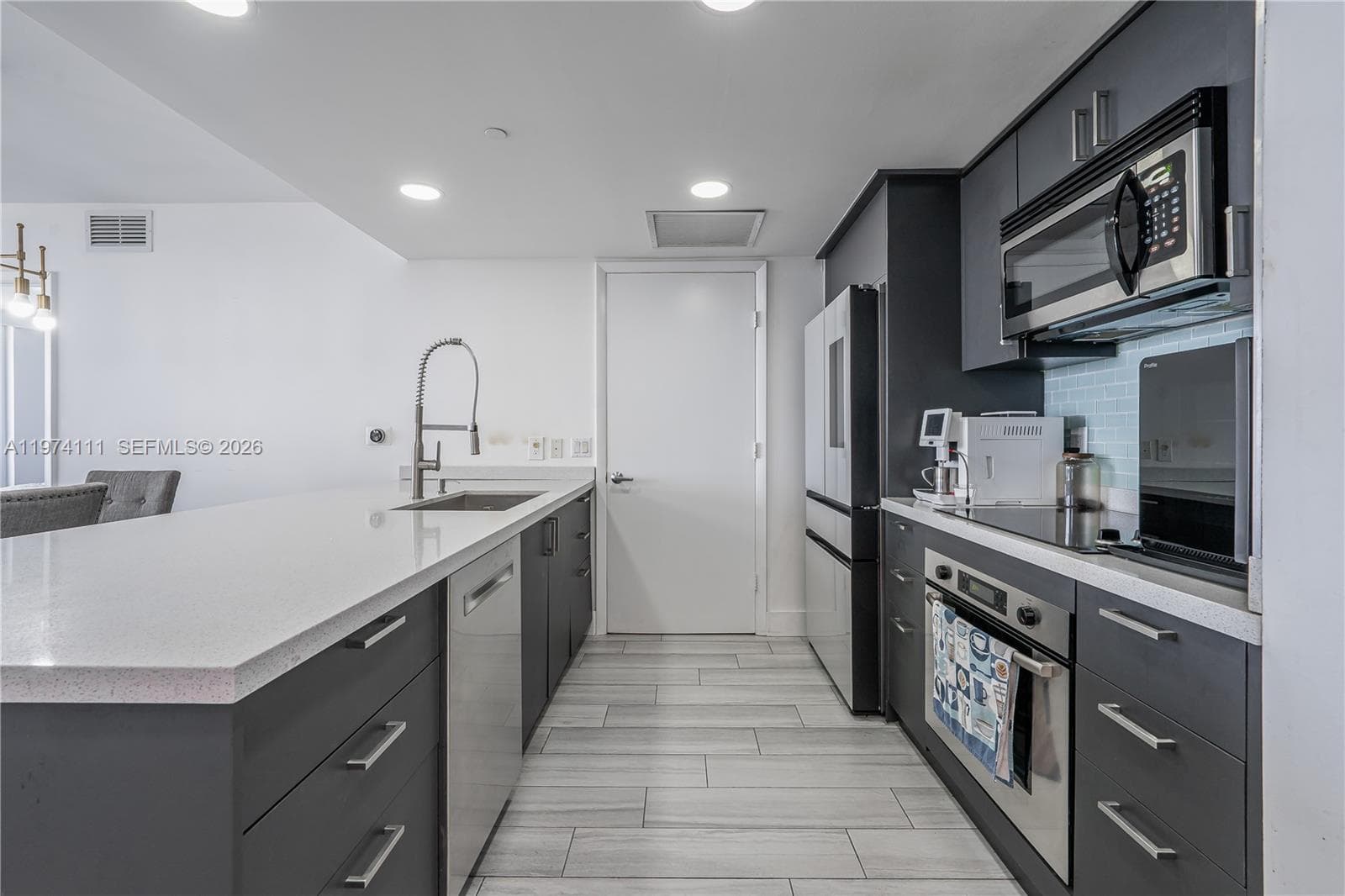 50 Biscayne Blvd # 3106, Miami FL 33132 — 26