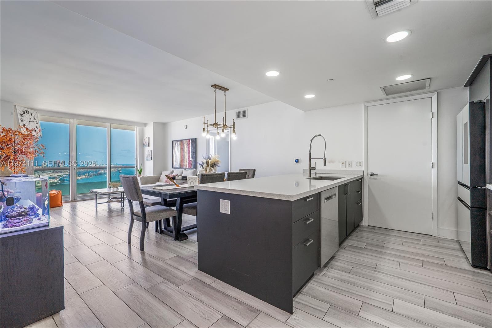50 Biscayne Blvd # 3106, Miami FL 33132 — 31