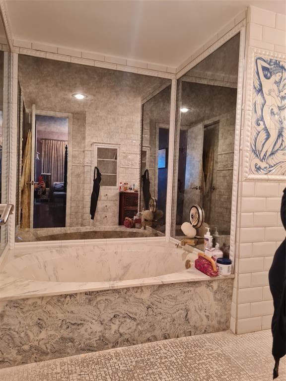 2851 NE 183 # 05, Aventura FL 33160 — 17