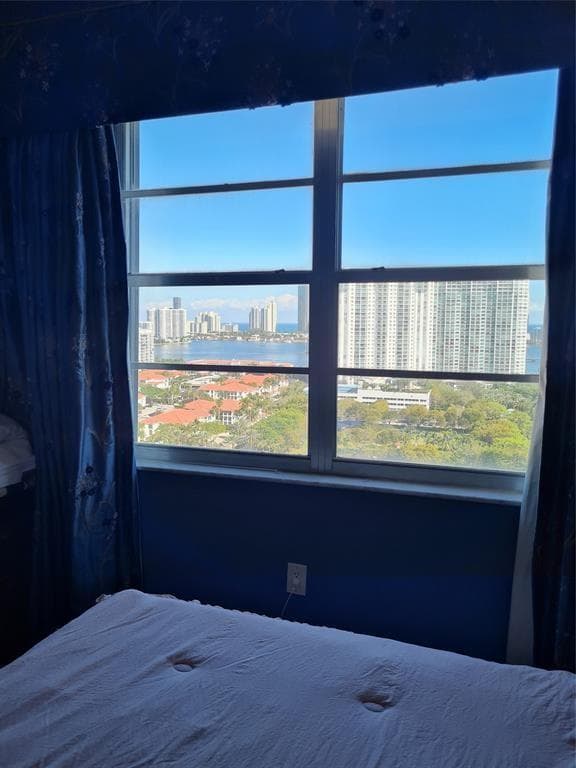 2851 NE 183 # 05, Aventura FL 33160 — 10