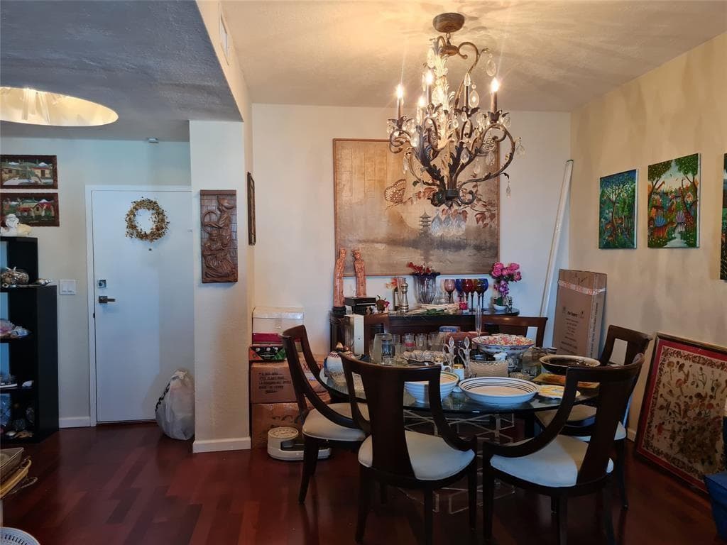 2851 NE 183 # 05, Aventura FL 33160 — 4