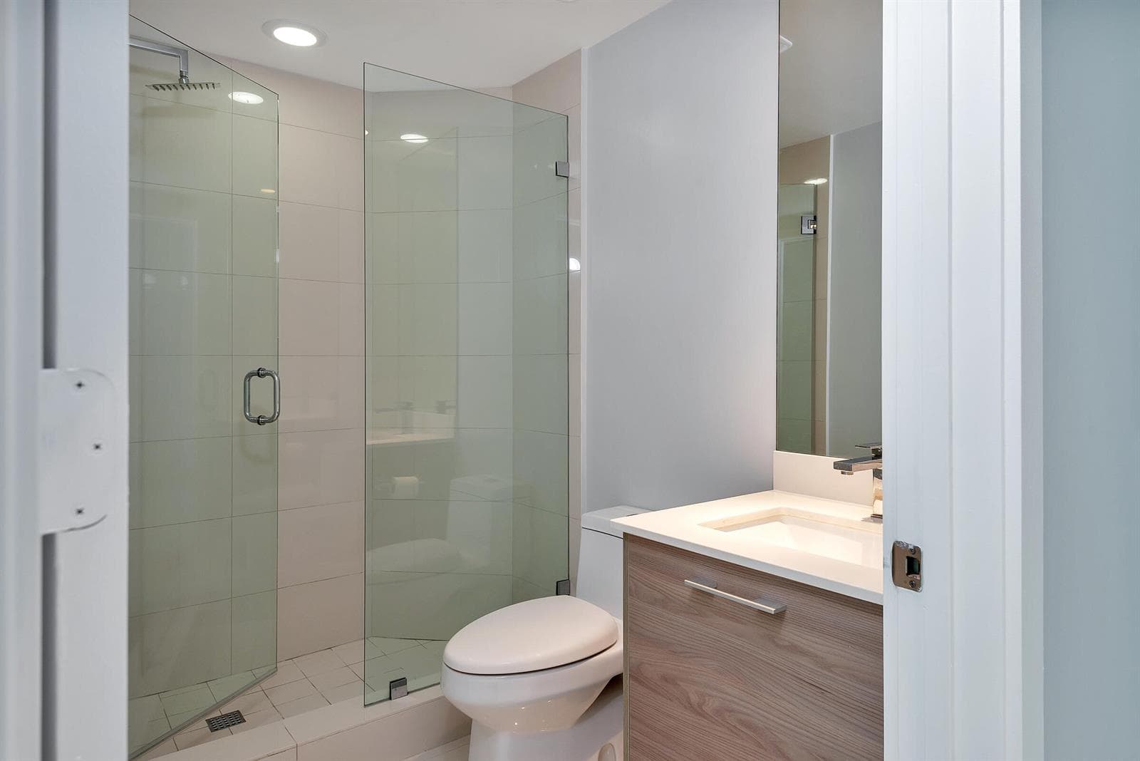 1300 S Miami Avenue # 2401, Miami FL 33130 — 24