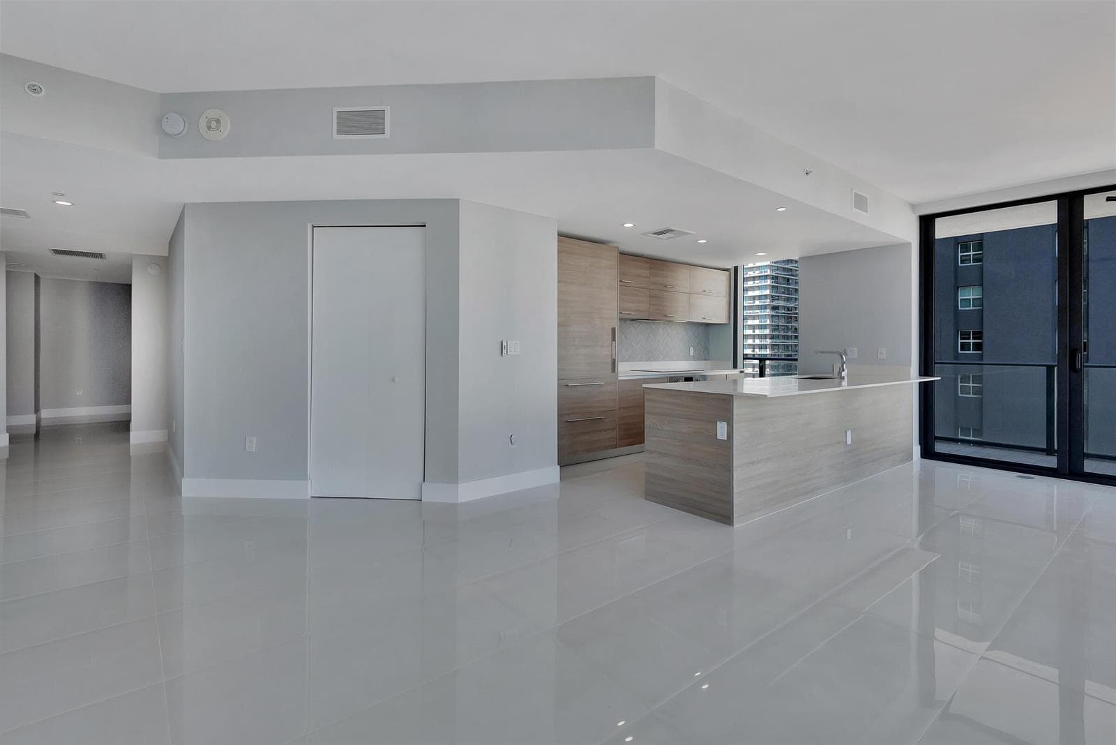 1300 S Miami Avenue # 2401, Miami FL 33130 — 15