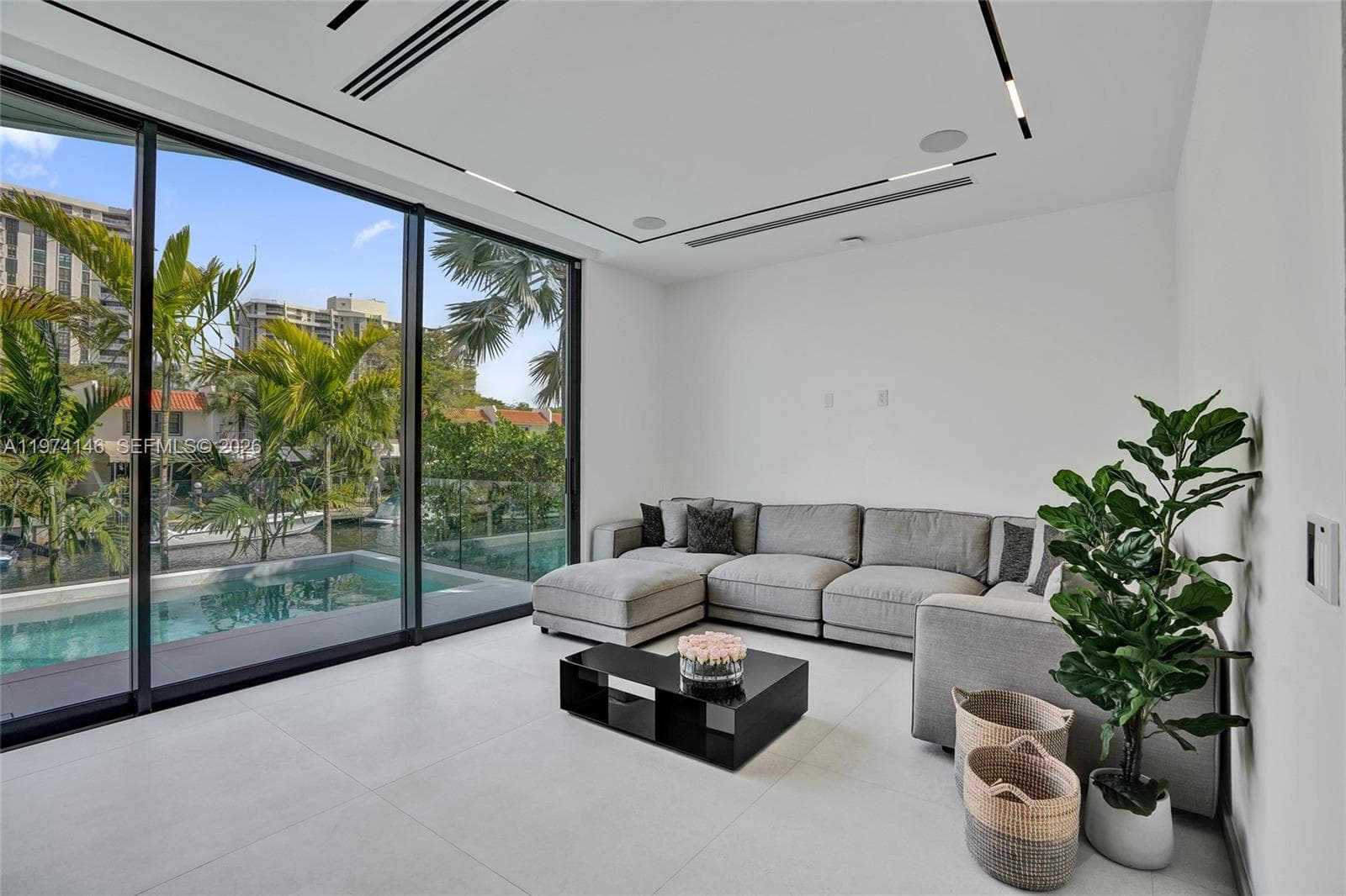 1379 NE 104th St, Miami Shores FL 33138 — 27