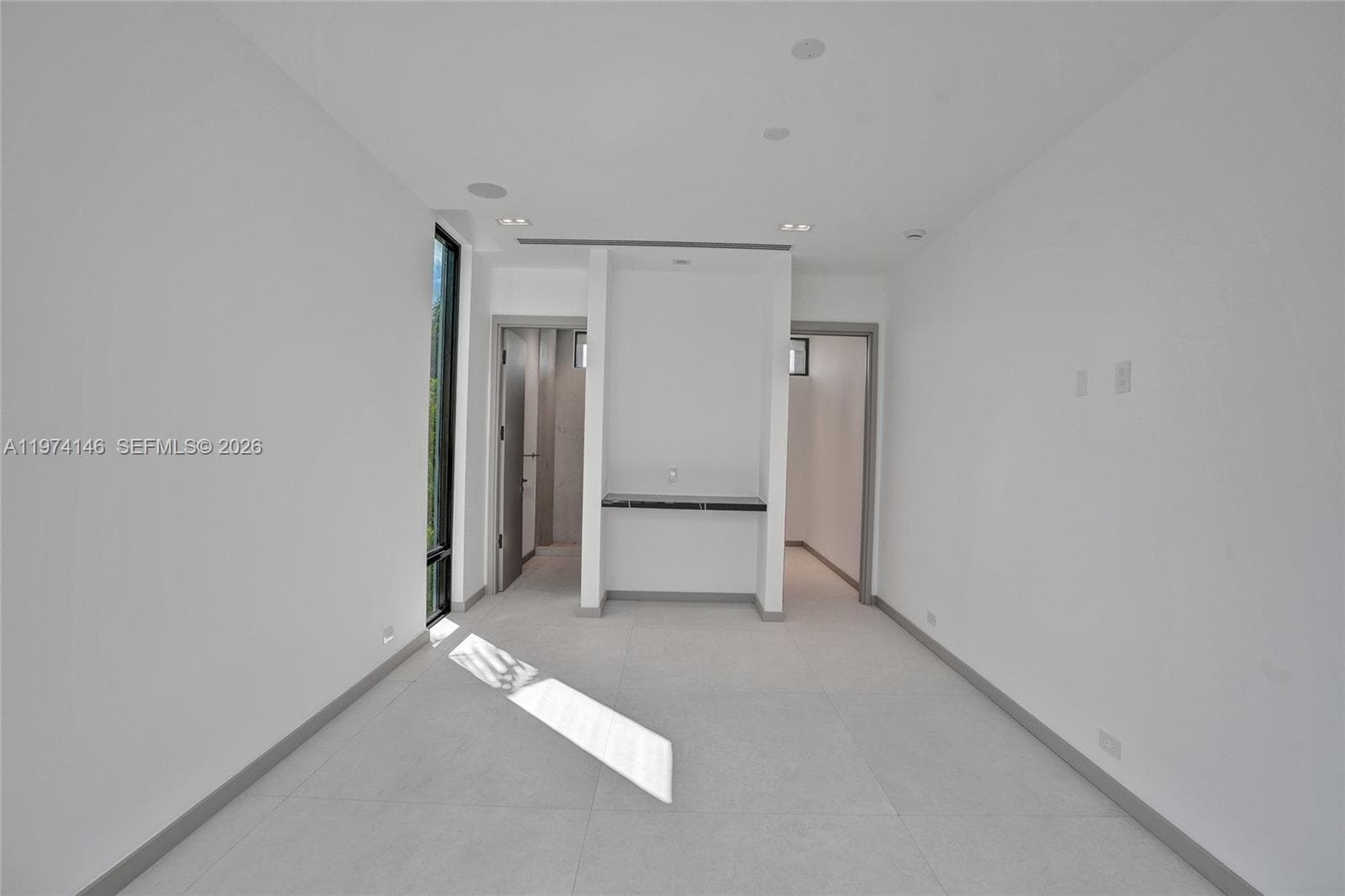 1379 NE 104th St, Miami Shores FL 33138 — 54
