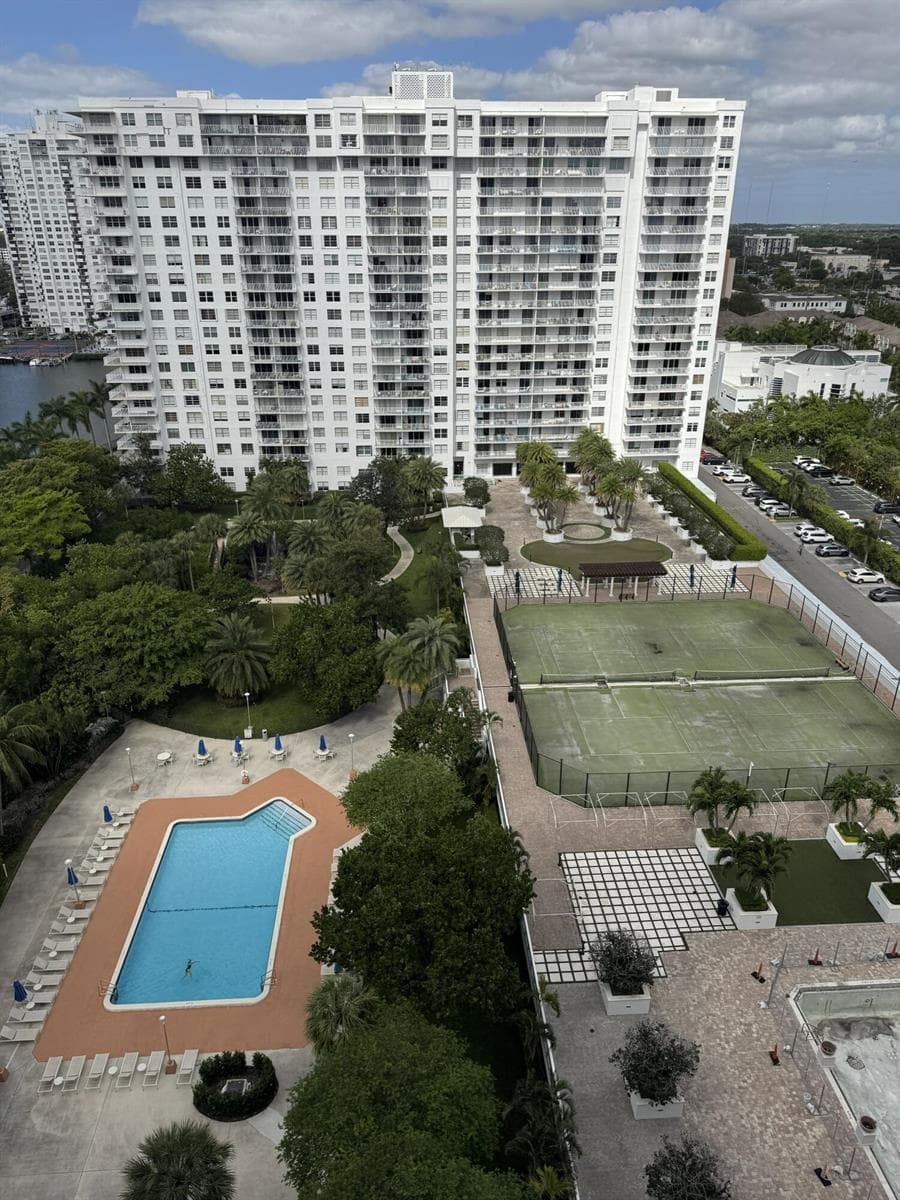 2851 NE 183rd Street # 1710e, Aventura FL 33160 — 6