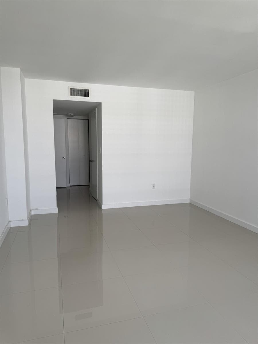2851 NE 183rd Street # 1710e, Aventura FL 33160 — 5