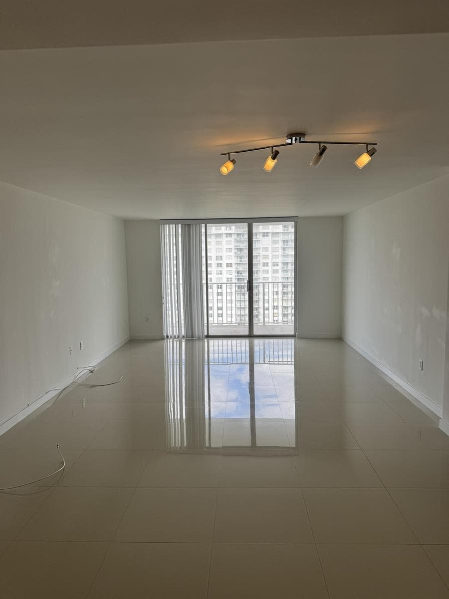 2851 NE 183rd Street # 1710e, Aventura FL 33160 — 4