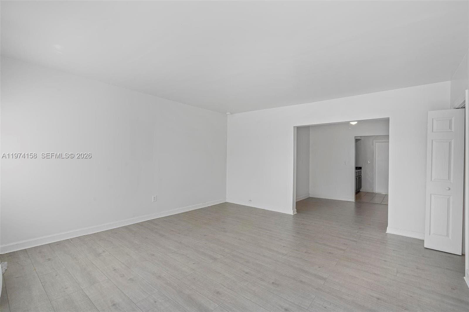 8031 Hawthorne Ave, Miami Beach FL 33141 — 5
