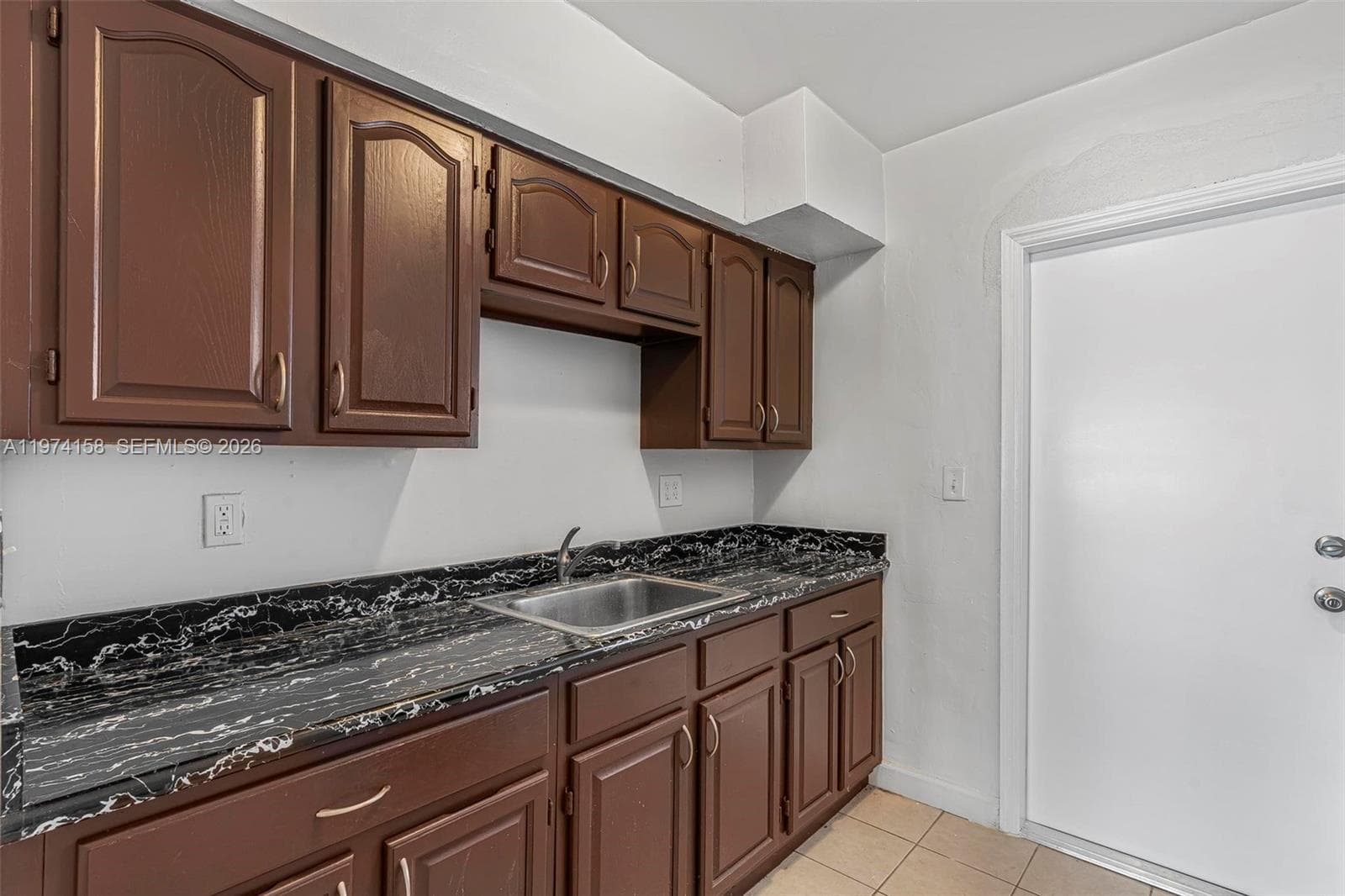 8031 Hawthorne Ave, Miami Beach FL 33141 — 9