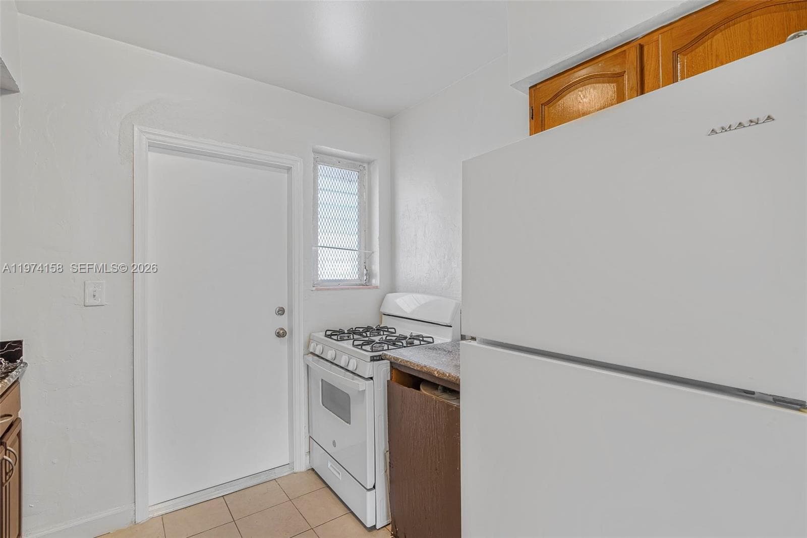 8031 Hawthorne Ave, Miami Beach FL 33141 — 10