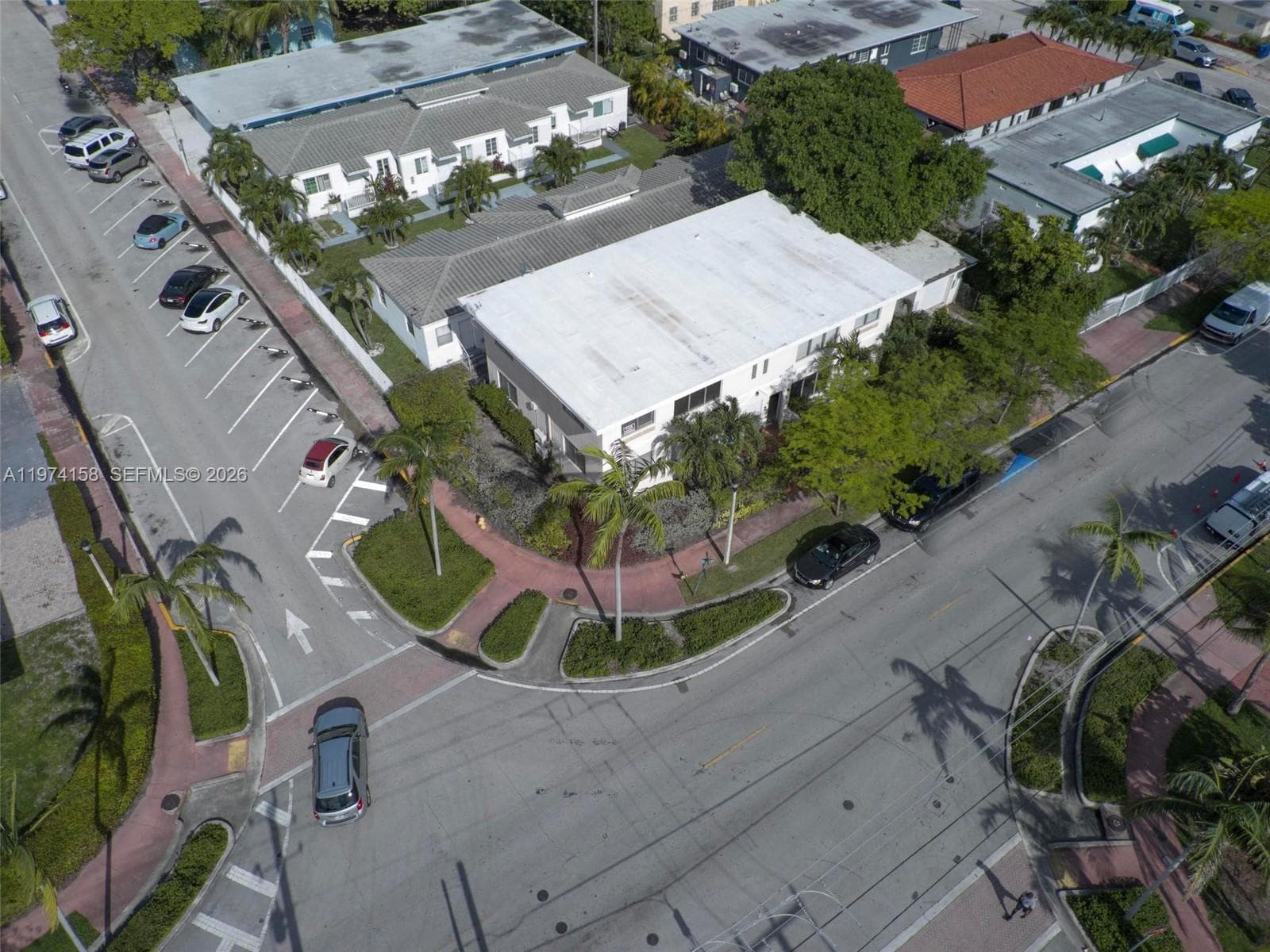 8031 Hawthorne Ave, Miami Beach FL 33141 — 18