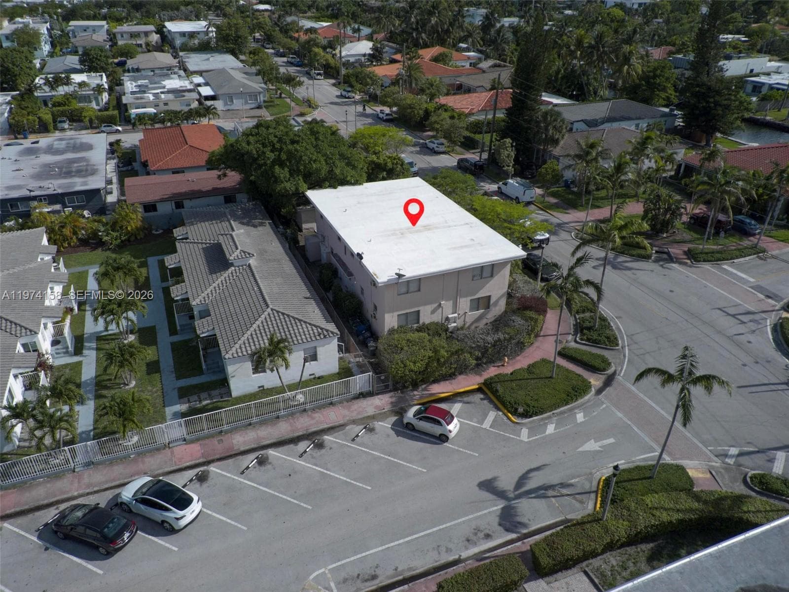 8031 Hawthorne Ave, Miami Beach FL 33141 — 4