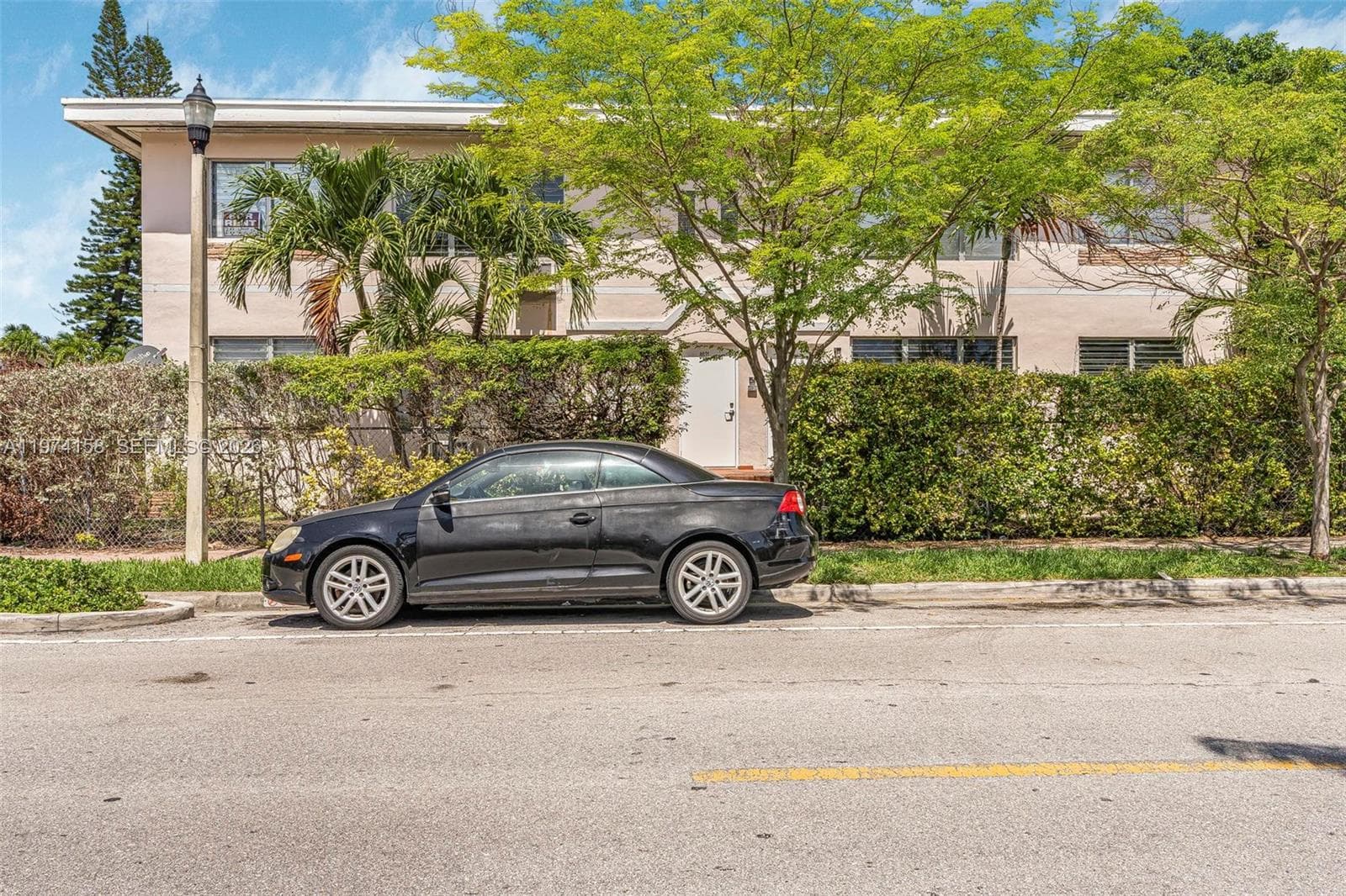 8031 Hawthorne Ave, Miami Beach FL 33141 — 21