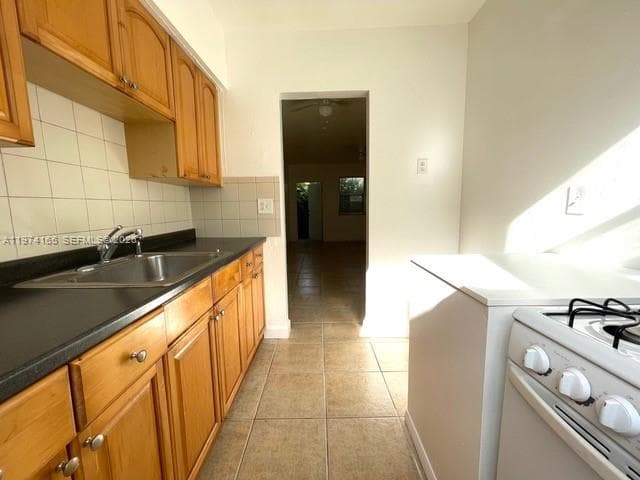 810 82nd St, Miami Beach FL 33141 — 8