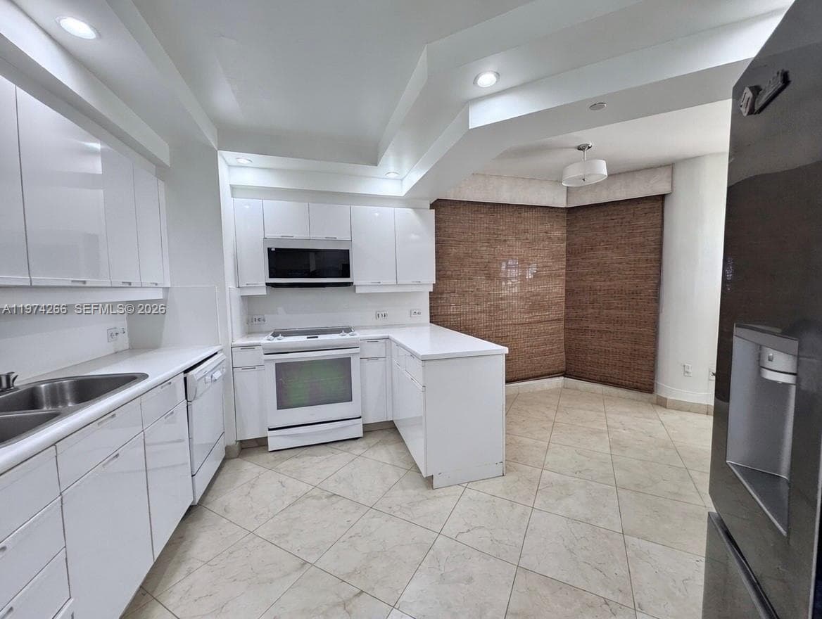 2000 Island Blvd # 606, Aventura FL 33160 — 5