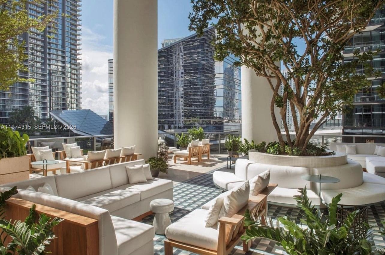 801 S Miami Ave # 3107, Miami FL 33130 — 33