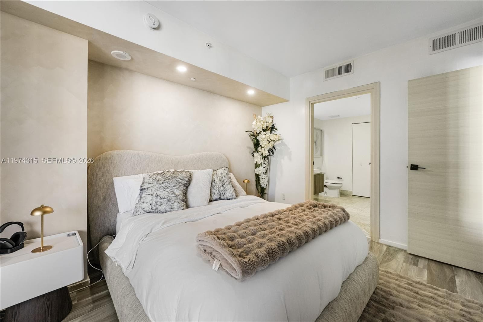 801 S Miami Ave # 3107, Miami FL 33130 — 14