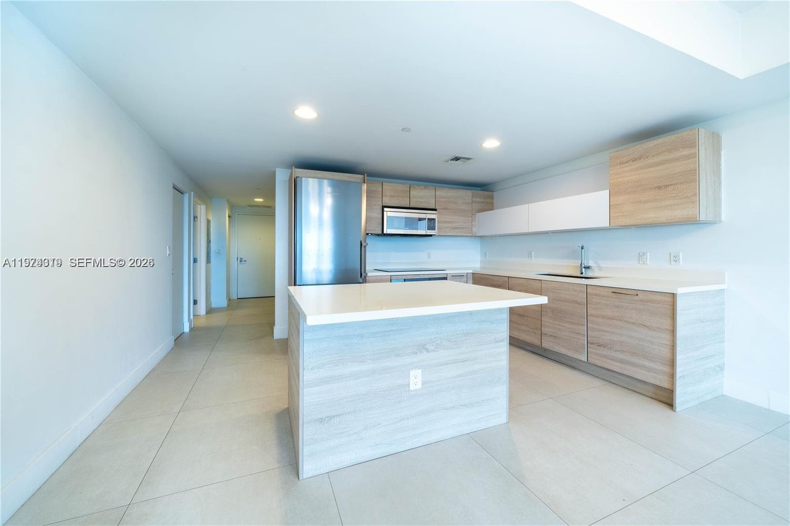 16385 Biscayne Blvd # 1120, North Miami Beach FL 33160 — 2