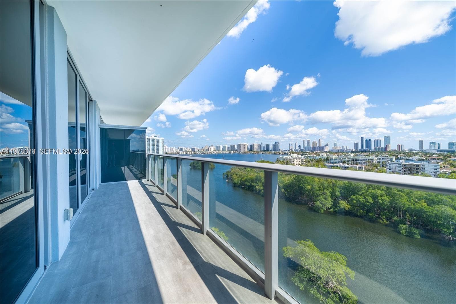 16385 Biscayne Blvd # 1120, North Miami Beach FL 33160 — 22