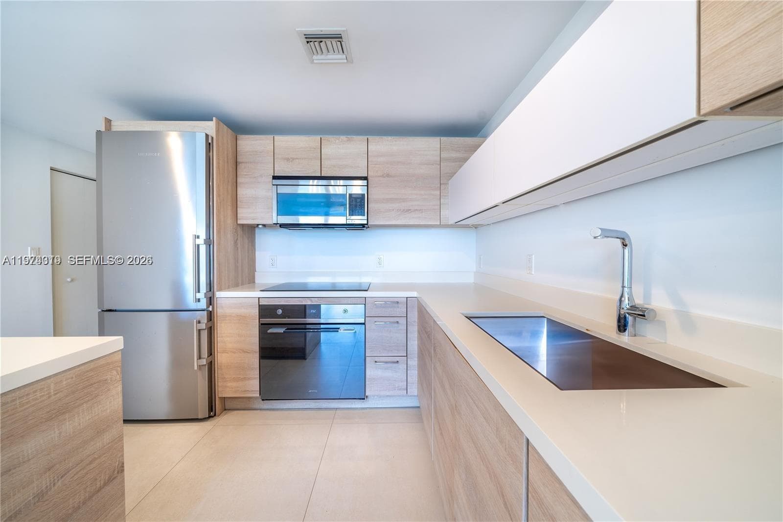 16385 Biscayne Blvd # 1120, North Miami Beach FL 33160 — 9
