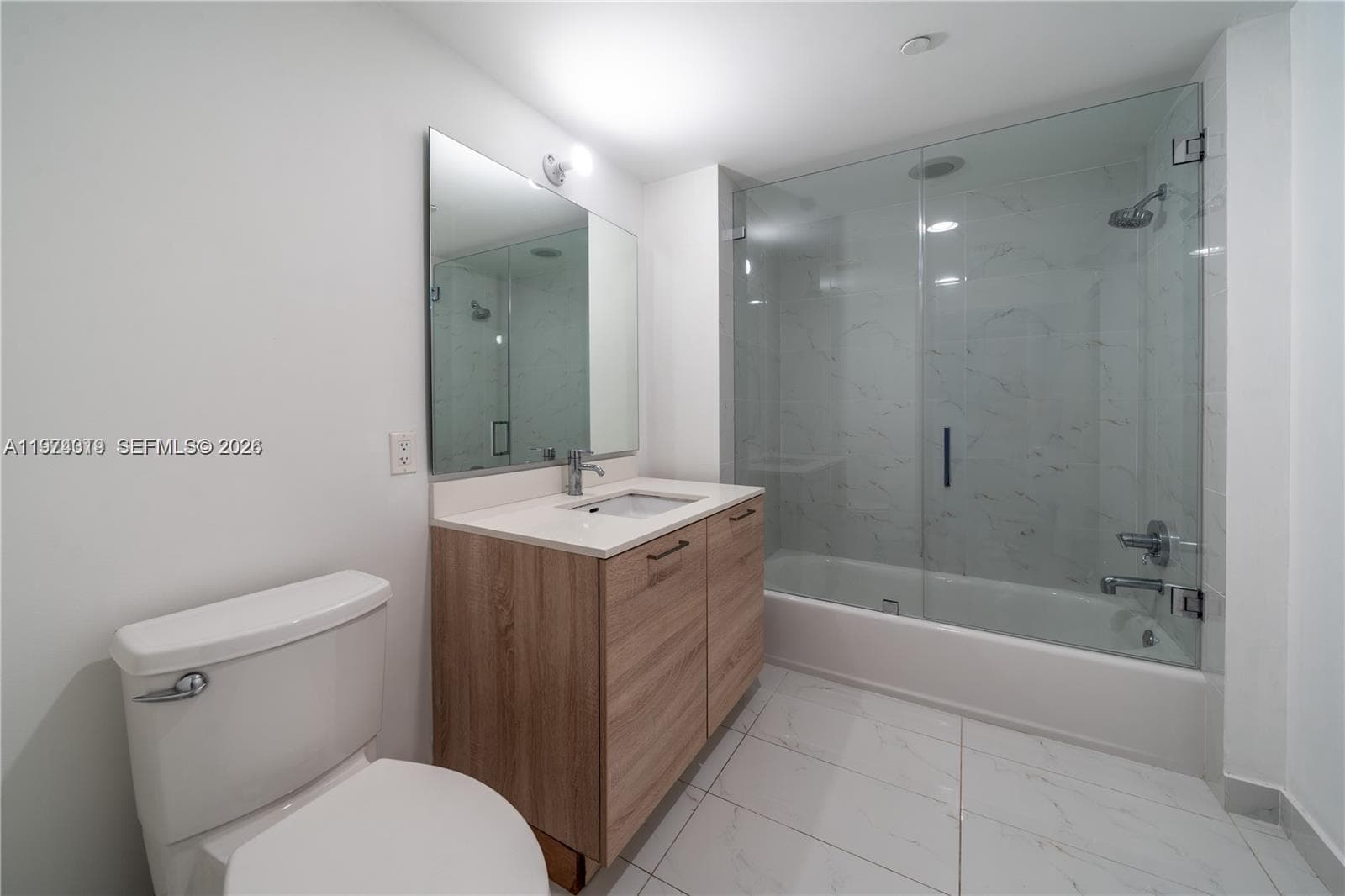 16385 Biscayne Blvd # 1120, North Miami Beach FL 33160 — 10