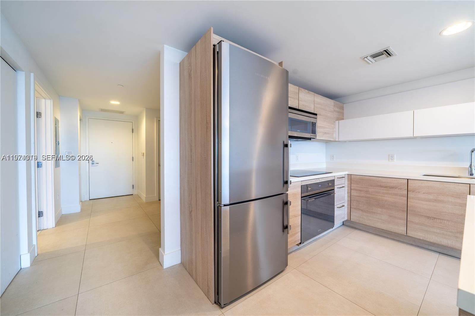 16385 Biscayne Blvd # 1120, North Miami Beach FL 33160 — 14