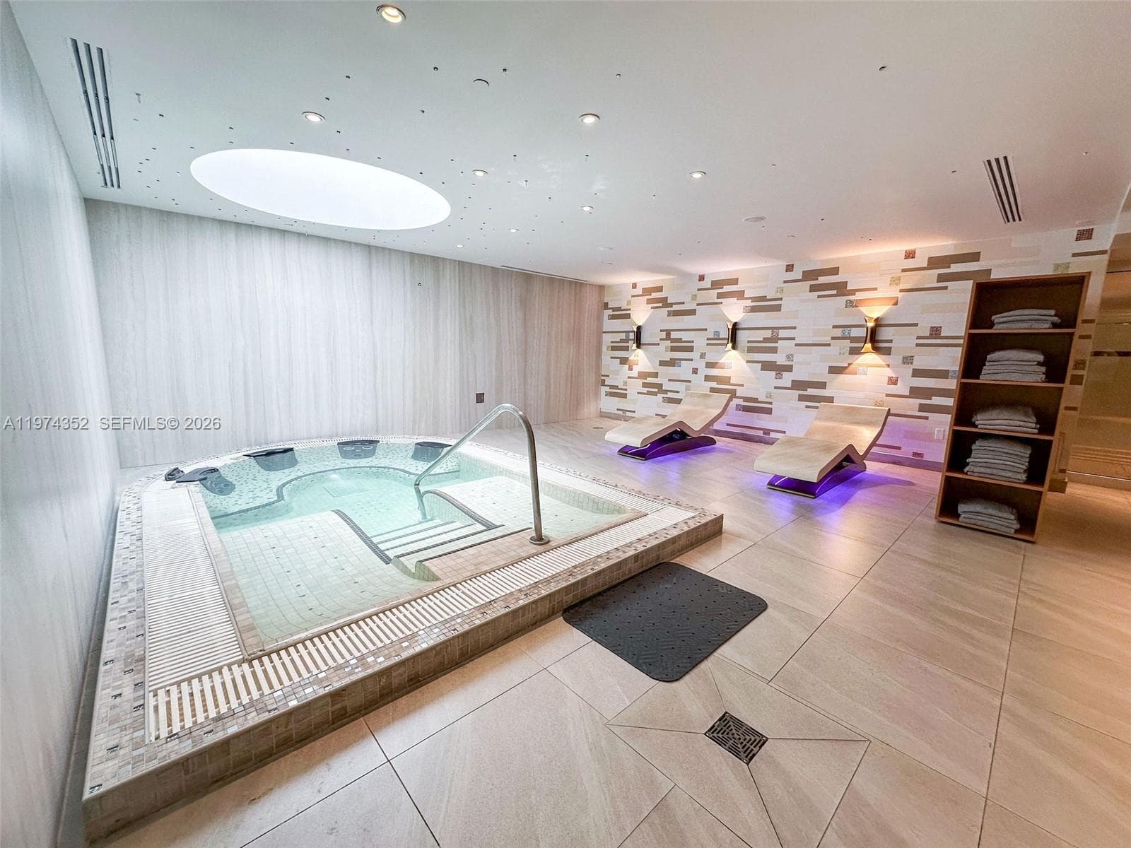 6801 Collins Ave # 604, Miami Beach FL 33141 — 25