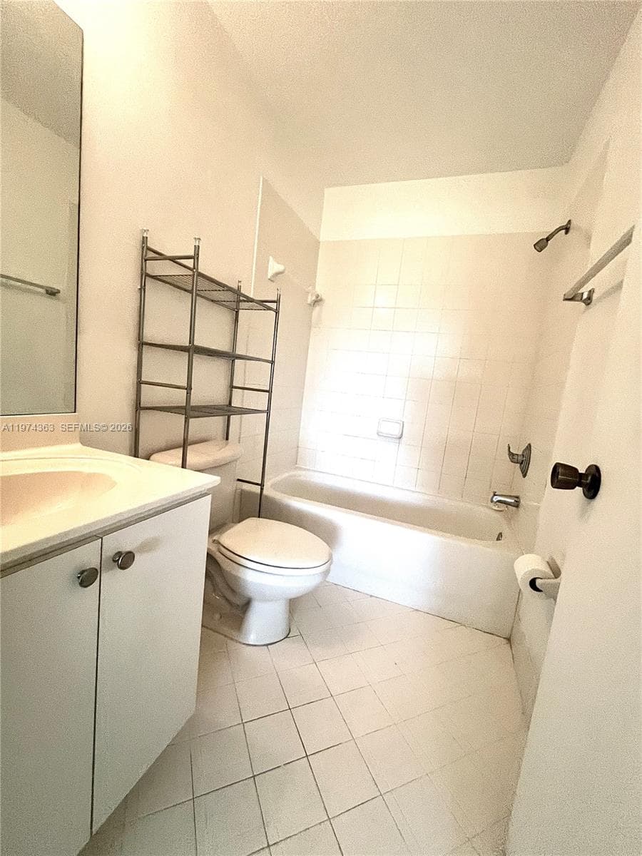 930 NE 33rd Terr # 203, Homestead FL 33033 — 11