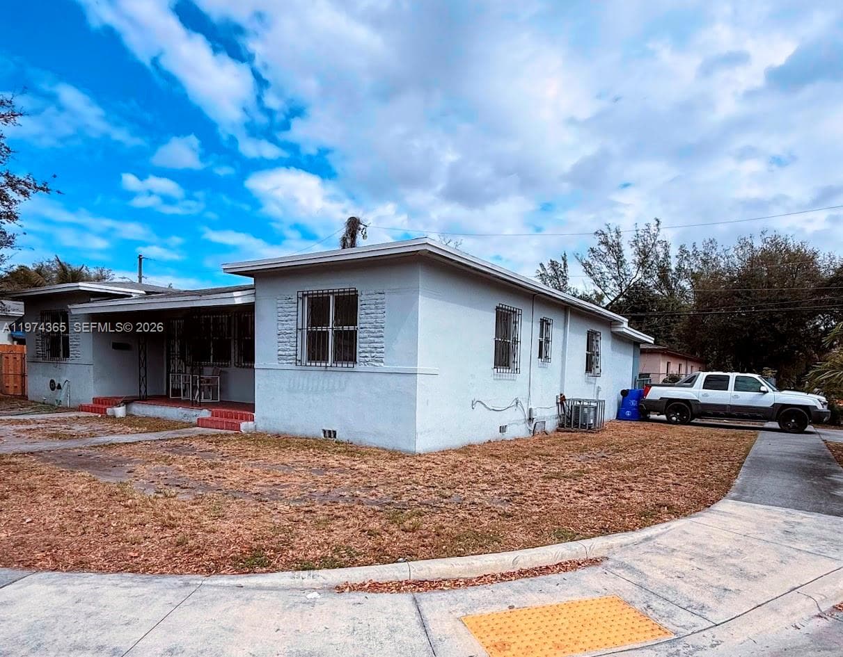 5701 N Miami Ave # B, Miami FL 33127 — 1
