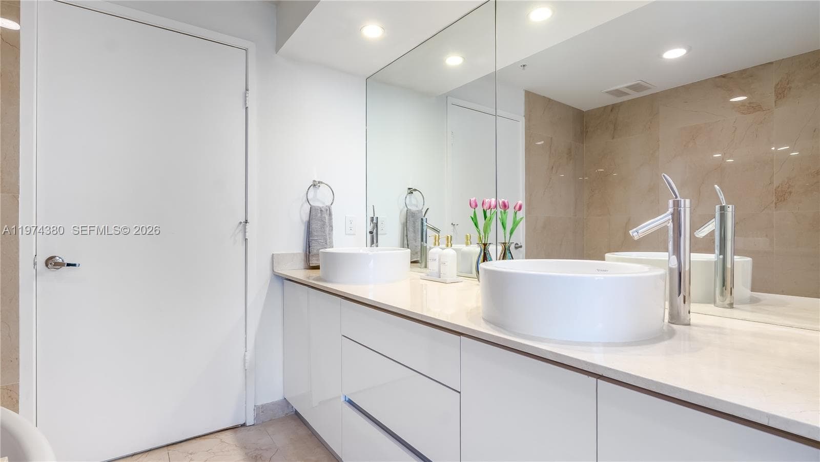 16275 Collins Ave # 1503, Sunny Isles Beach FL 33160 — 16