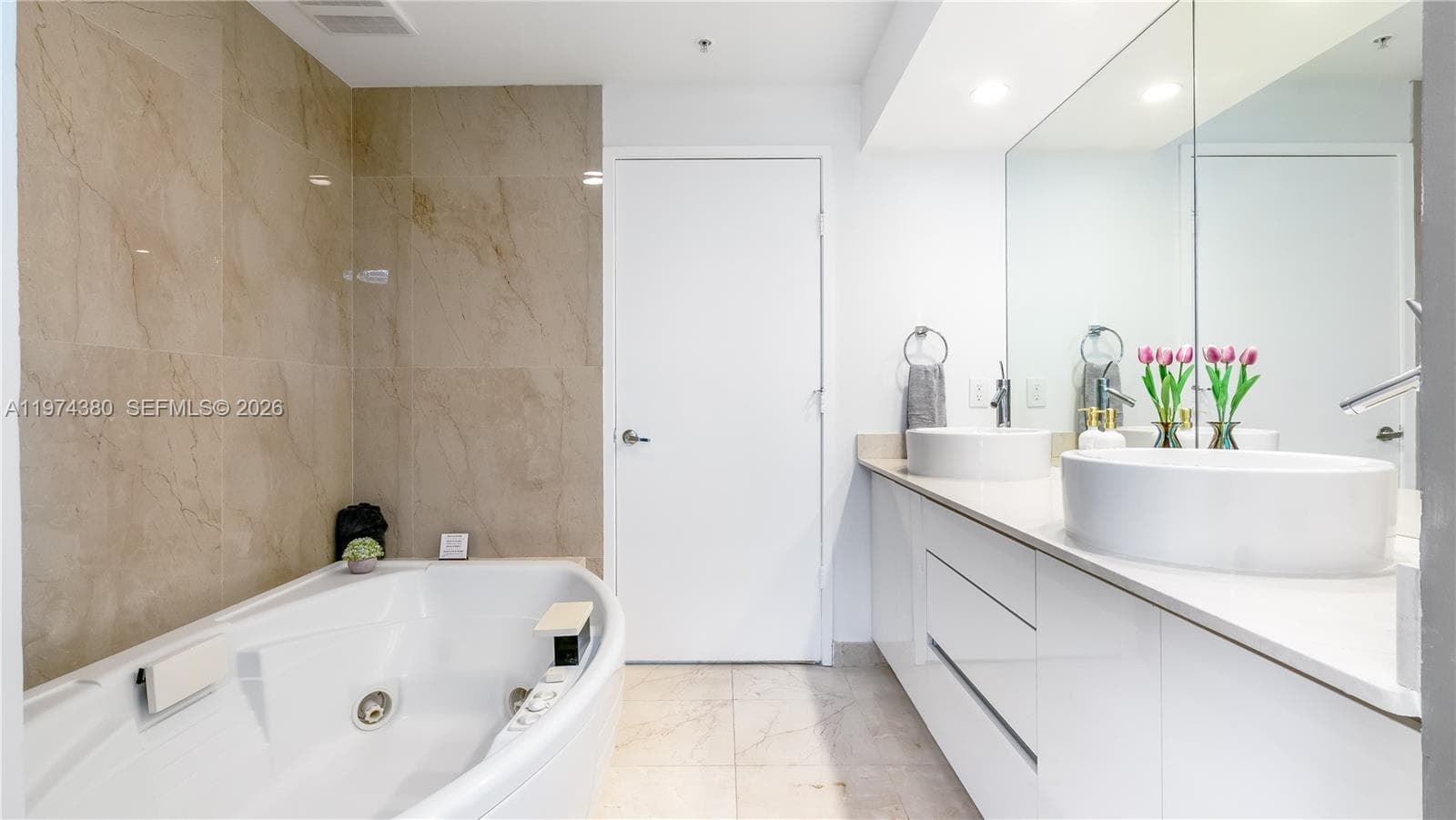 16275 Collins Ave # 1503, Sunny Isles Beach FL 33160 — 15