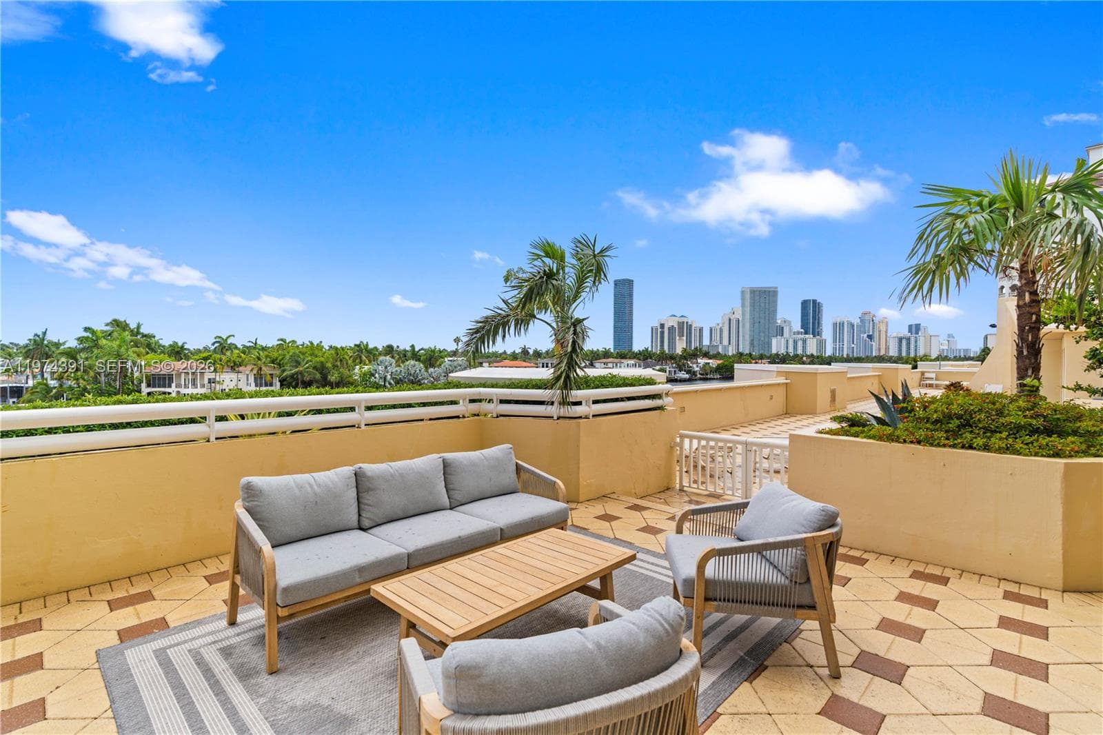 20191 E Country Club Dr # 407, Aventura FL 33180 — 2
