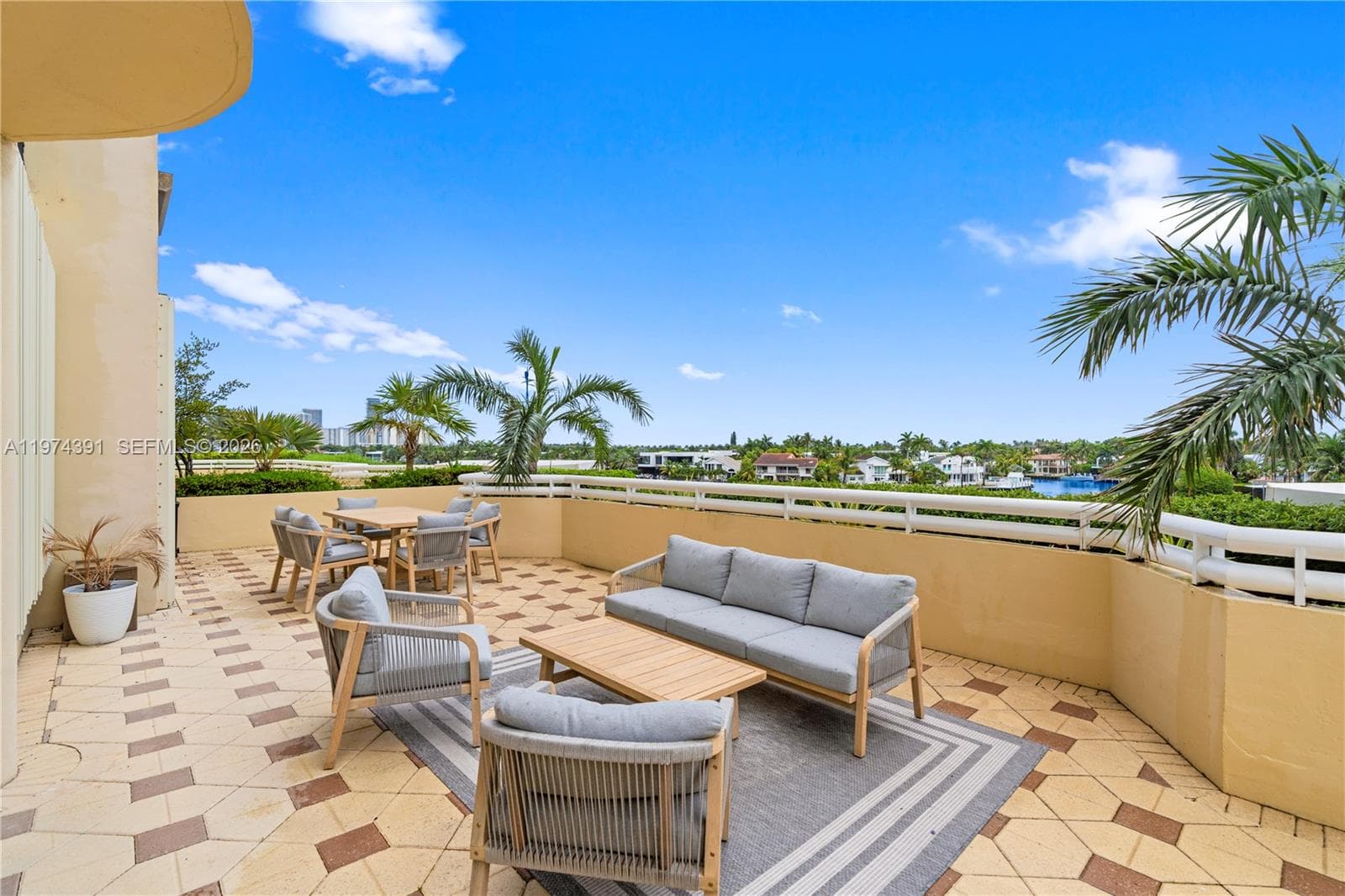 20191 E Country Club Dr # 407, Aventura FL 33180 — 1