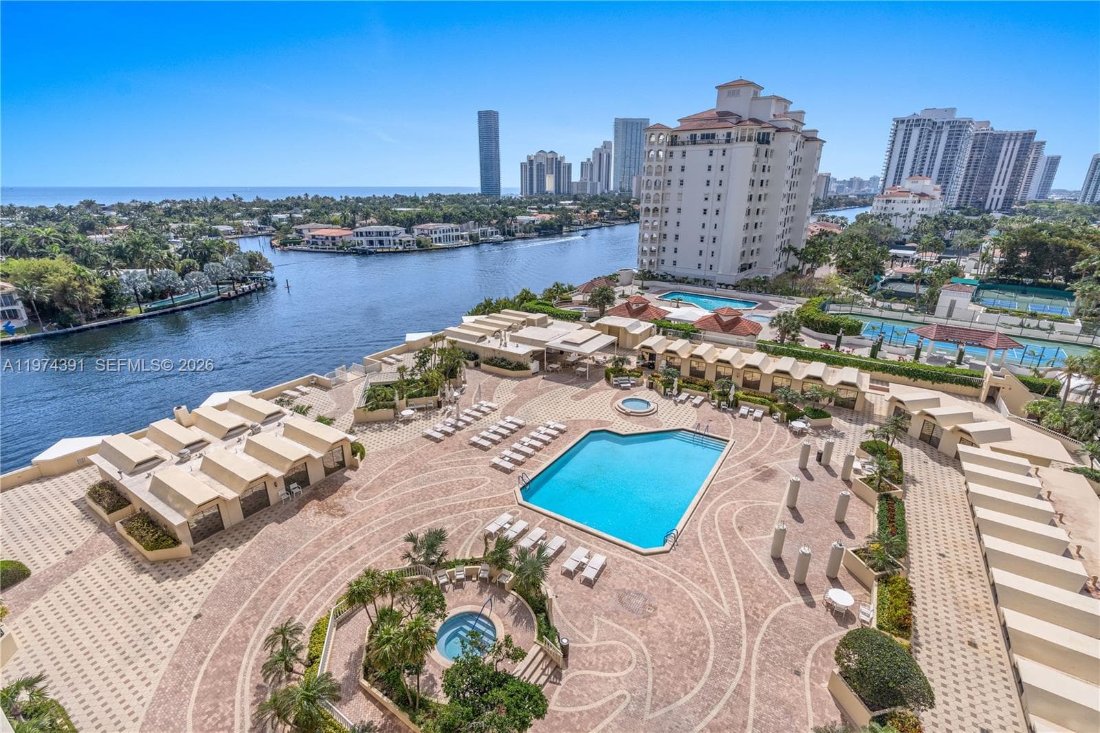 20191 E Country Club Dr # 407, Aventura FL 33180 — 38