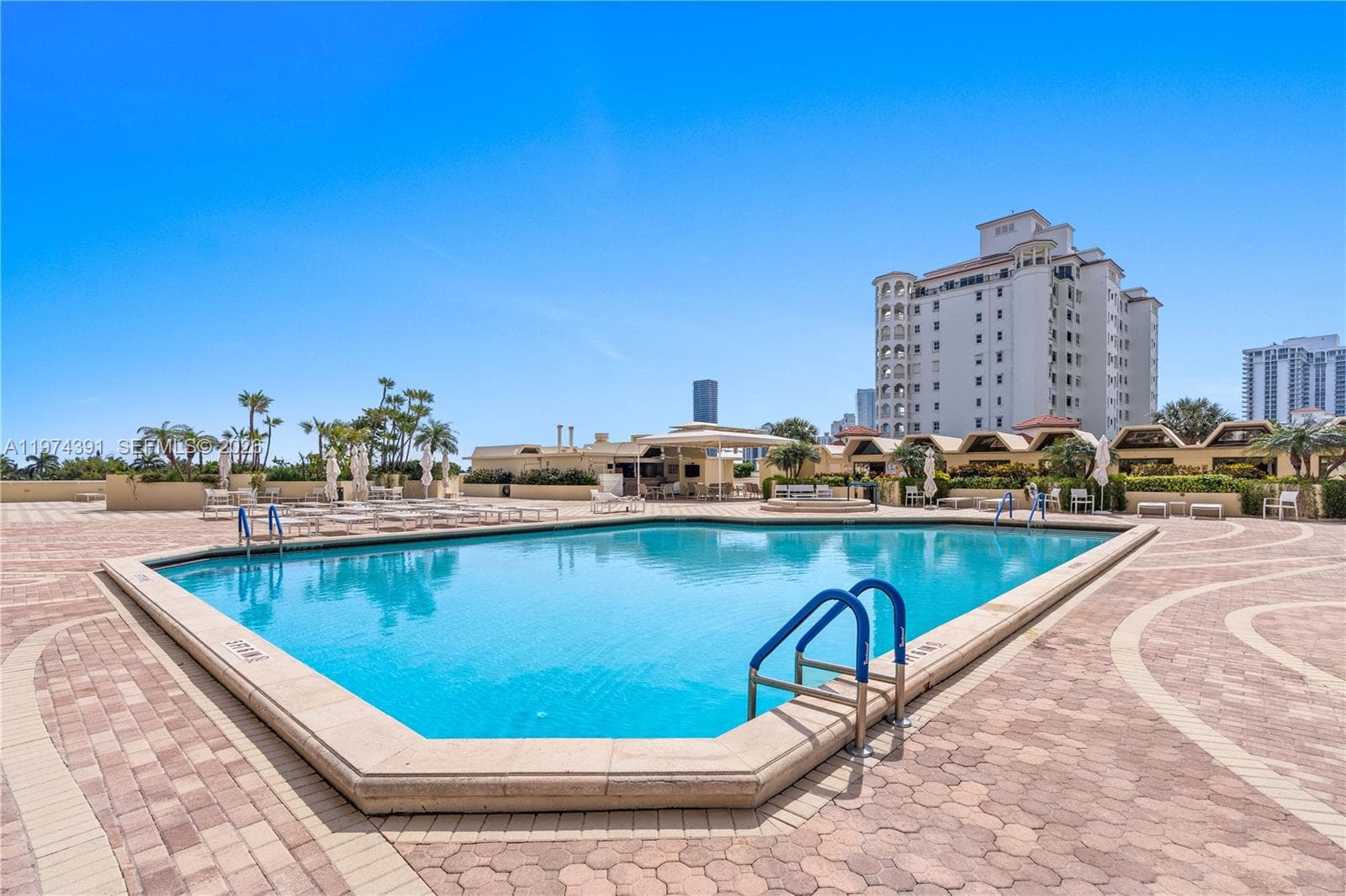 20191 E Country Club Dr # 407, Aventura FL 33180 — 39