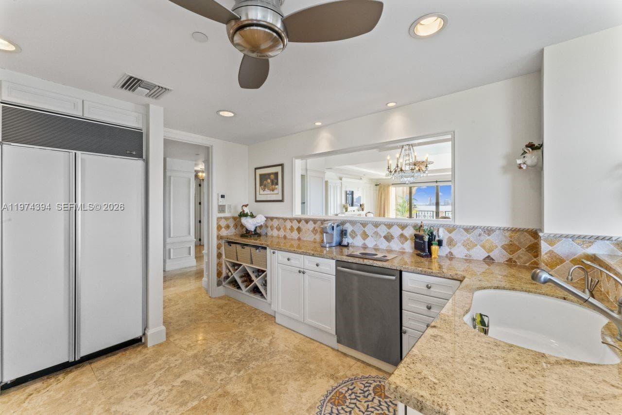 5266 Fisher Island Dr # 5266, Miami Beach FL 33109 — 34