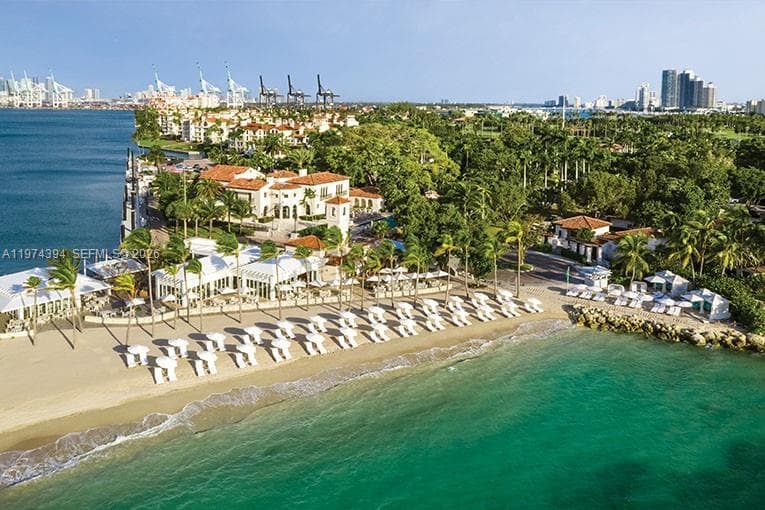 5266 Fisher Island Dr # 5266, Miami Beach FL 33109 — 55