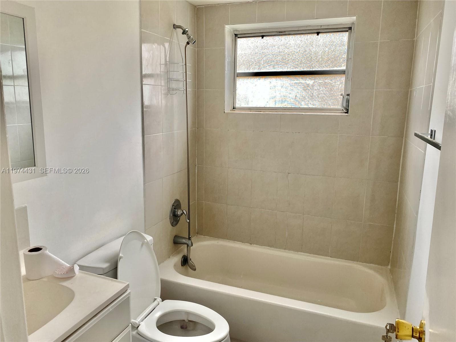 380 E 35th St # 2118, Hialeah FL 33013 — 4