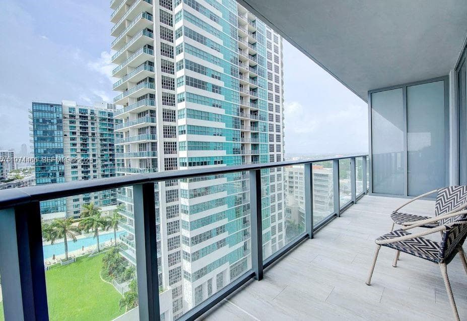 121 NE 34th St # 1603, Miami FL 33137 — 12