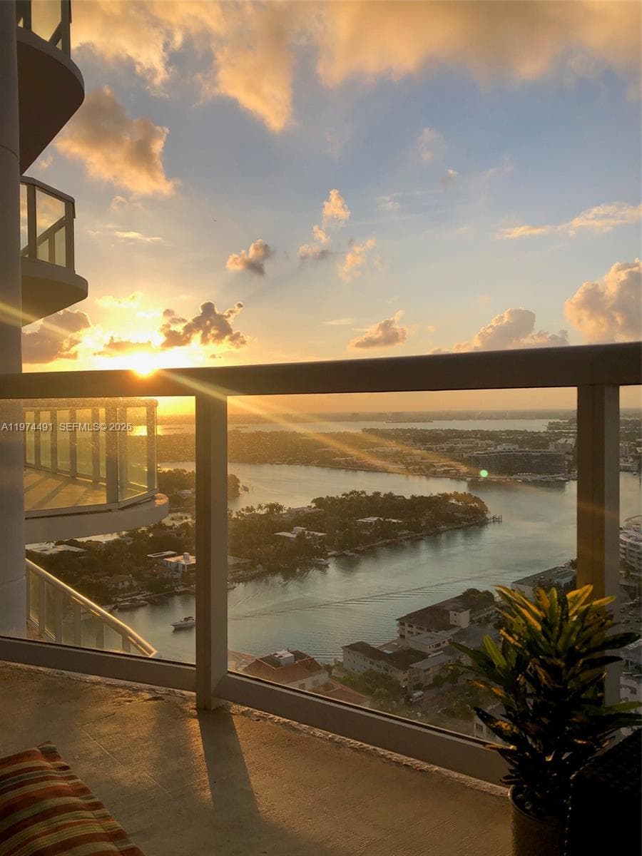 6365 Collins Ave # 3609, Miami Beach FL 33141 — 12