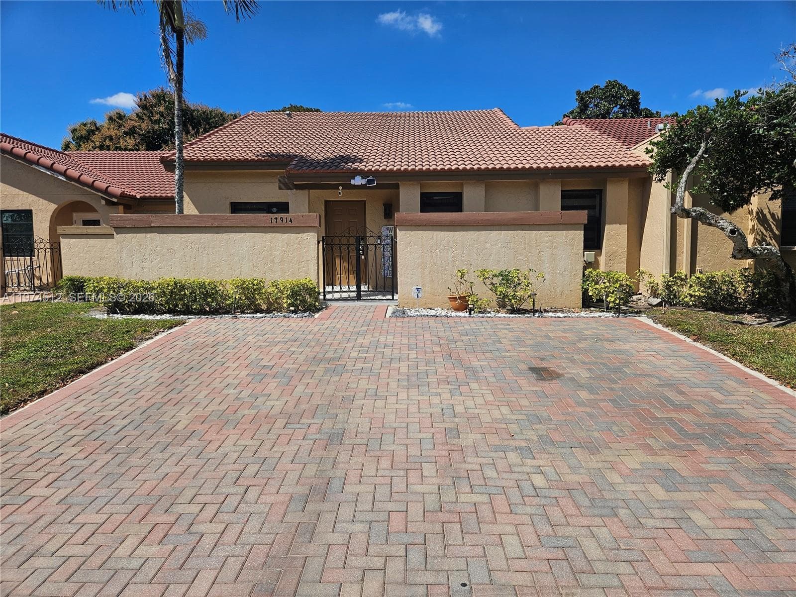 17914 NW 66th Ct Cir, Hialeah FL 33015 — 1