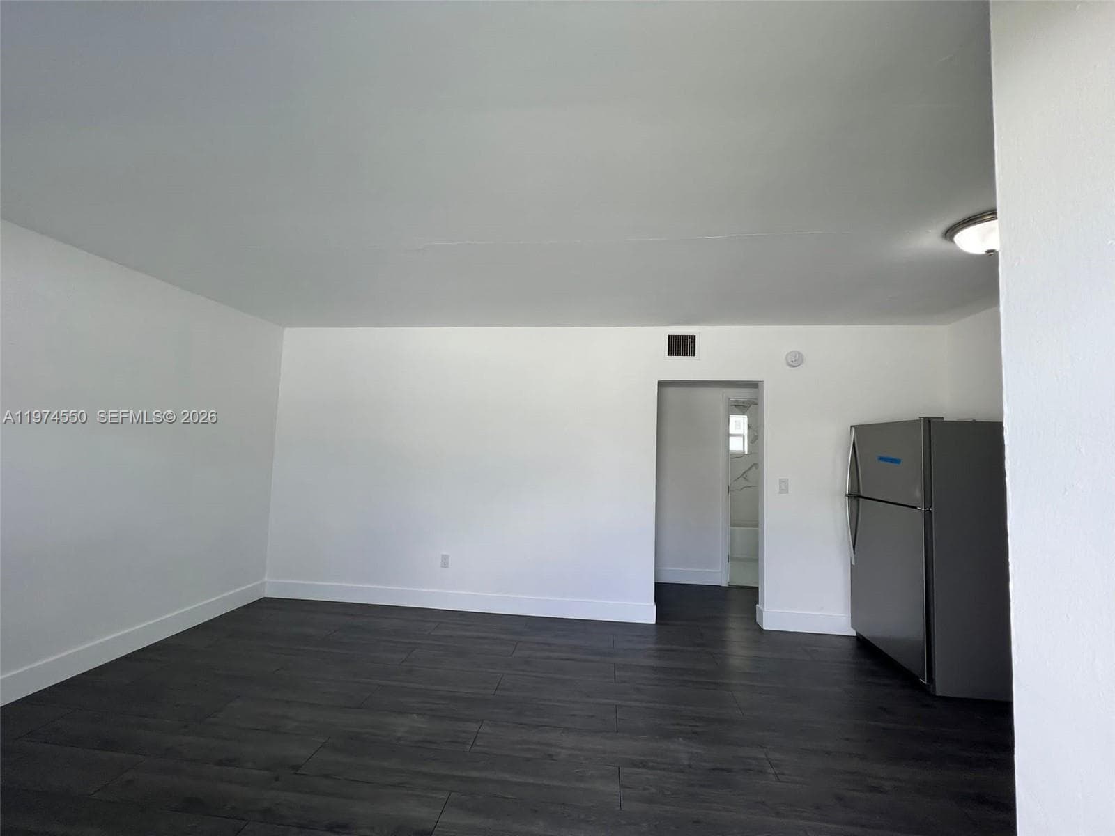 2150 NW 24th St, Miami FL 33142 — 12